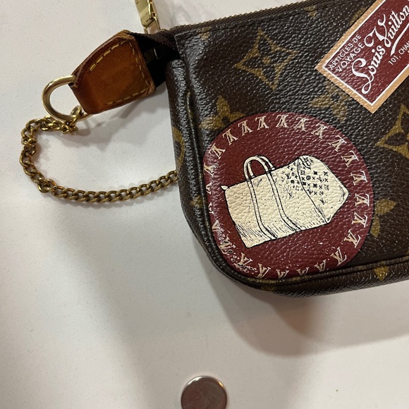 Party Perfect. LV Authentic Collector’s item. Louis Vuitton leather small bag - Picture 3 of 8